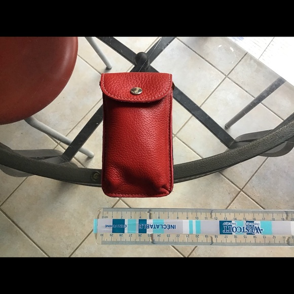 👜 Roots Canada Genuine Leather (Discontinued) Pouch - Picture 2 of 4